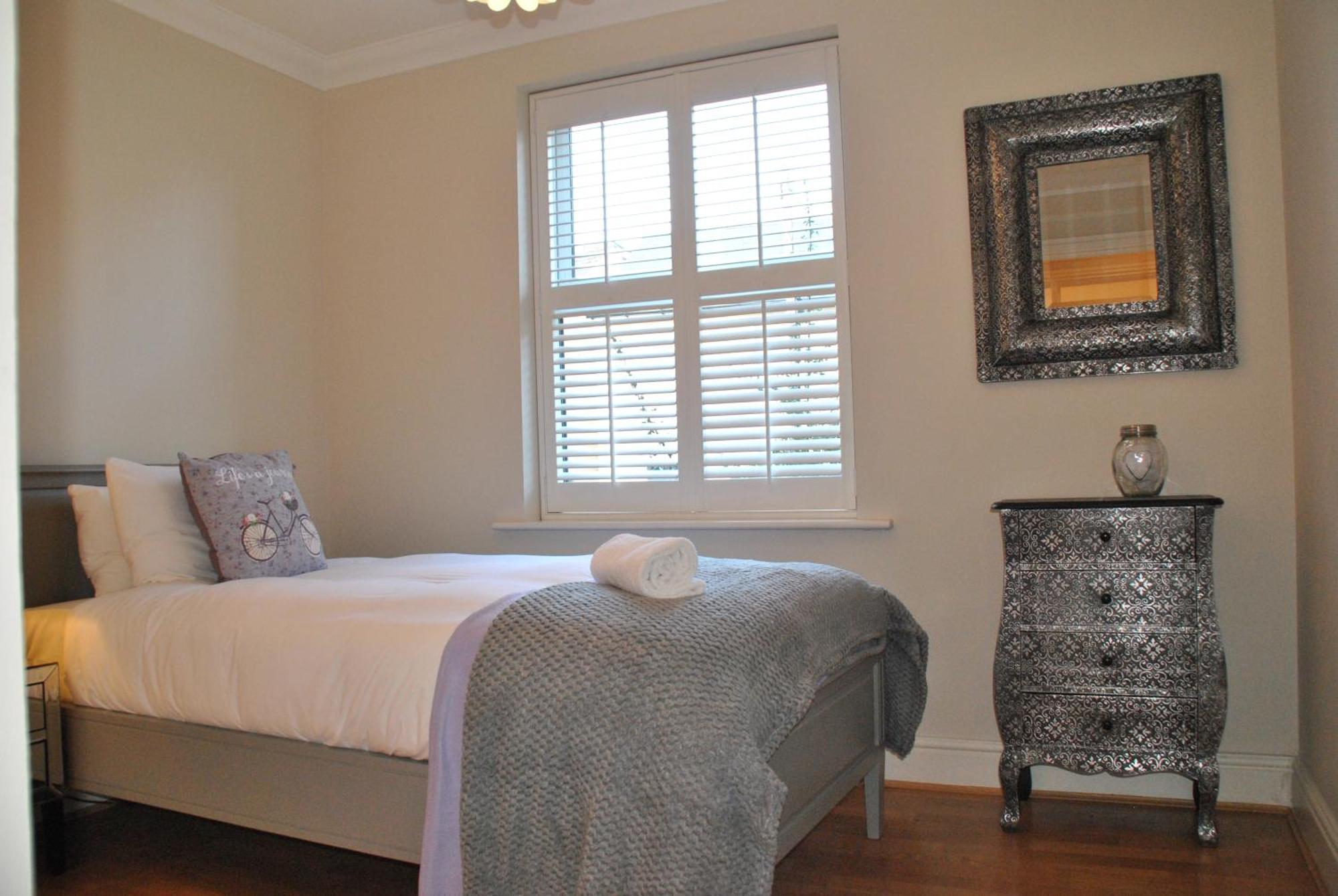 Lord Raglan House 2br With Parking Appartamento